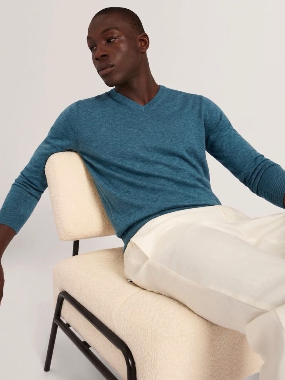 TED BAKER Men's Cashguy Wool-Silk-Cashmere V-neck Sweater - Blue, Sz 7 [3XL]